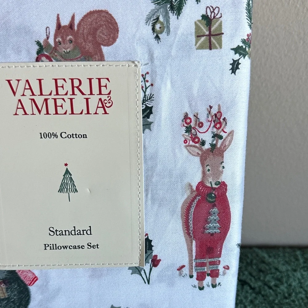 Valerie & Amelia Holiday Christmas Pillowcases Standard Reindeer Teddy Bear 🧸